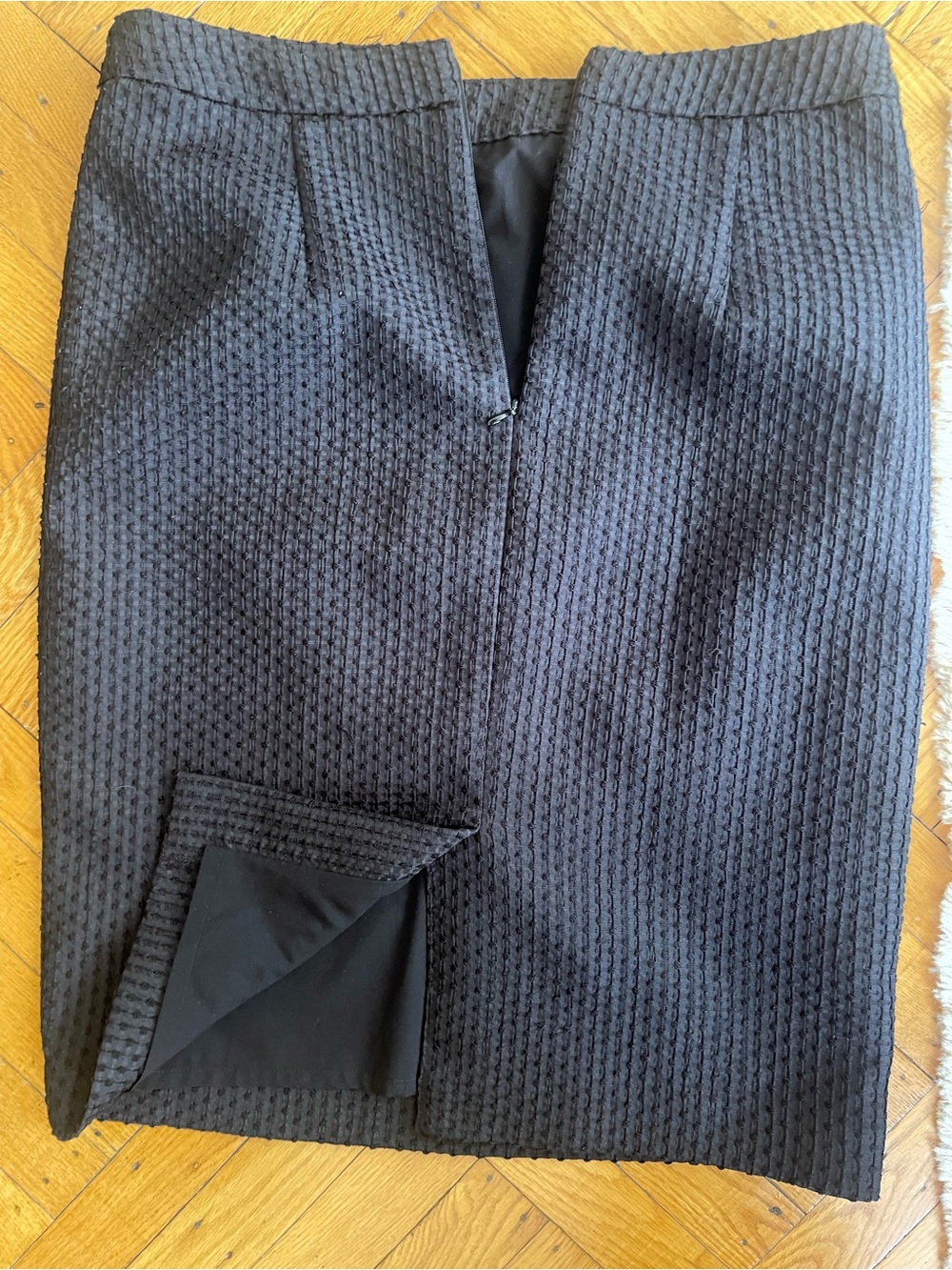 Ann Taylor Black Textured Pencil Skirt - Picture 4 of 6